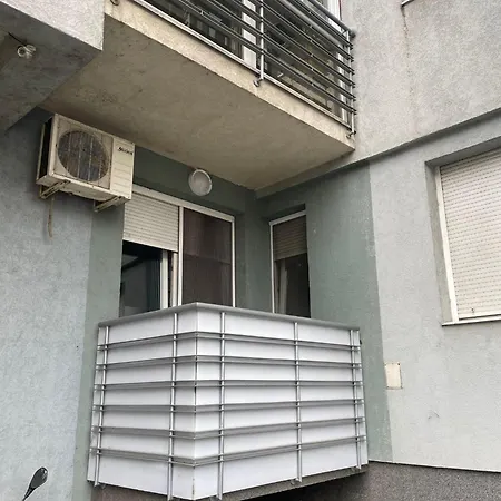 Stan Na Dan Aleksandar Apartment Novi Sad